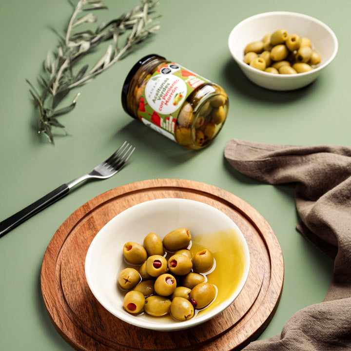 Green olives with bell pepper in brine 420g